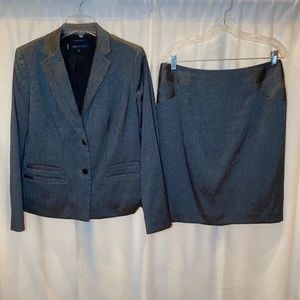 Anne Klein Black 2pc Suit Size 10